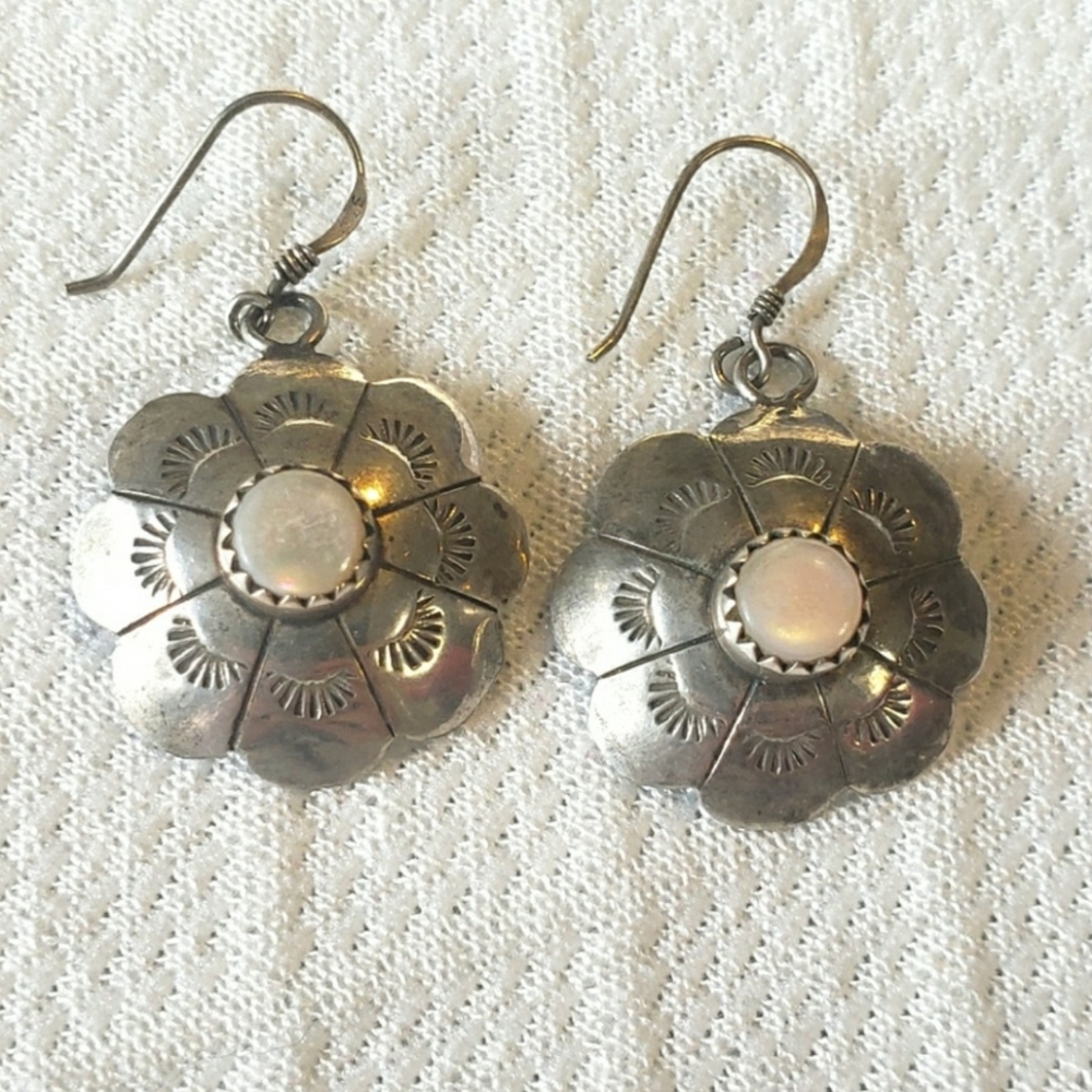 Sterling Silver Mother of Pearl Flower Earrings